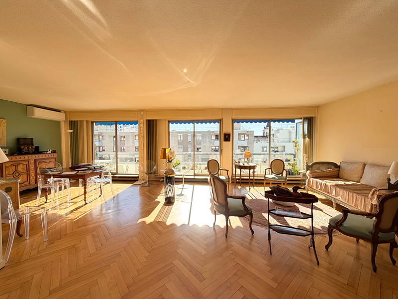 Appartement - 136 m² - 6 pièces