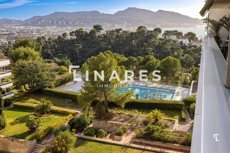 Appartement - 90 m² - 4 pièces