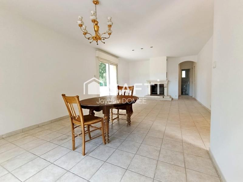 Maison - 95 m² - 5 pièces