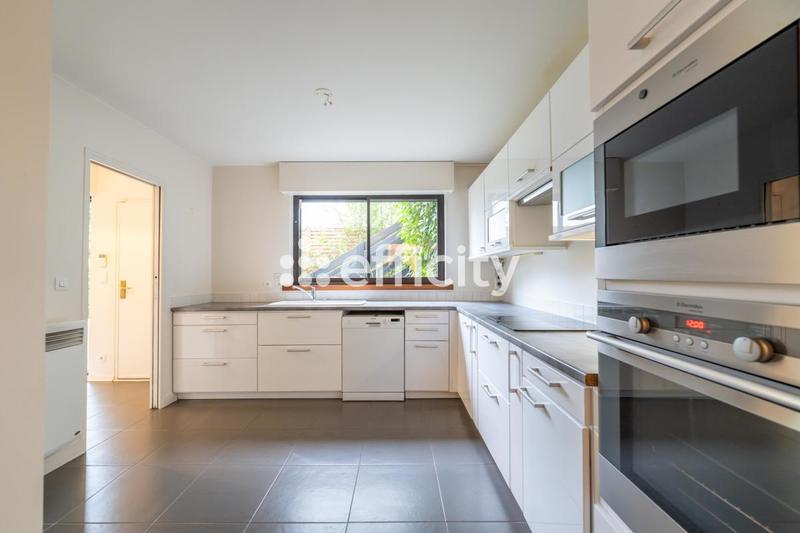 Appartement - 138 m² - 5 pièces