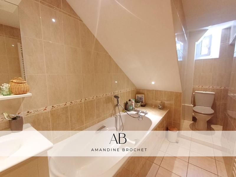 Maison - 140 m² - 6 pièces