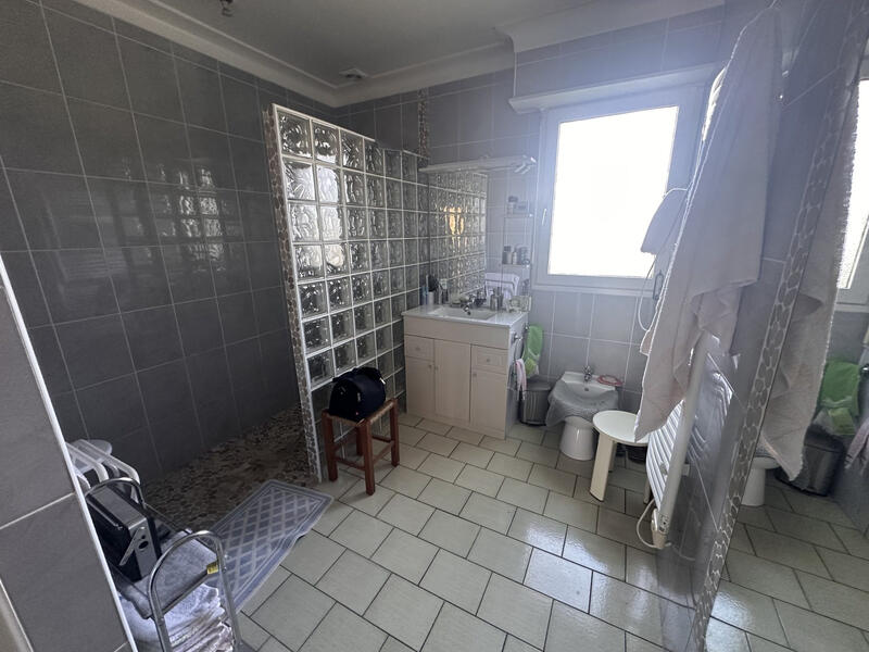 Maison - 210 m² - 4 pièces