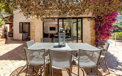 Maison - 104 m² - 4 pièces