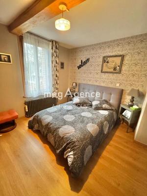 Maison - 186 m² - 7 pièces