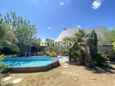 Maison - 153 m² - 9 pièces