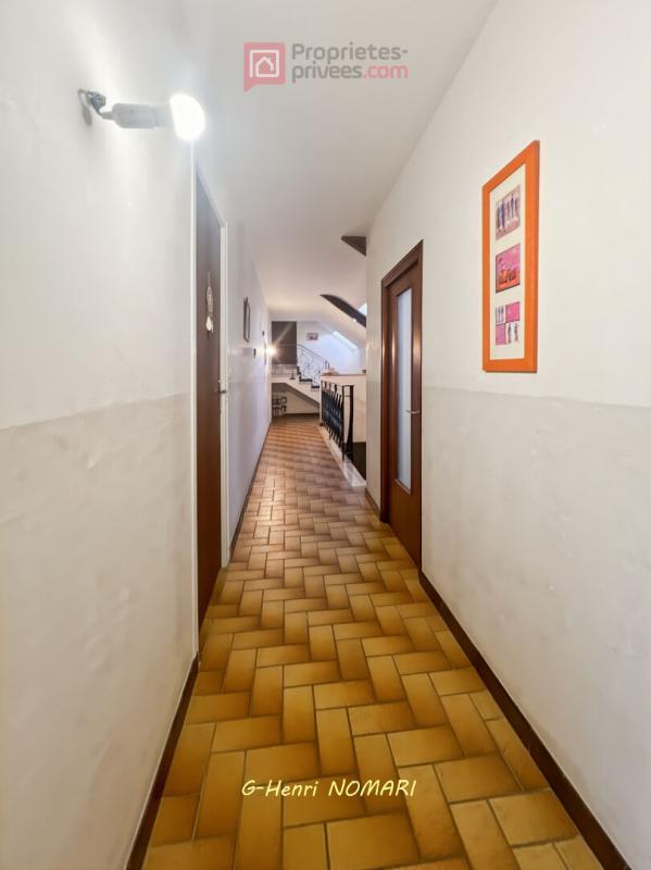 Maison - 228 m² - 9 pièces