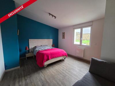 Maison traditionnelle - 207 m² - 8 pièces