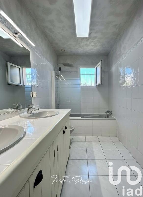 Maison - 122 m² - 6 pièces