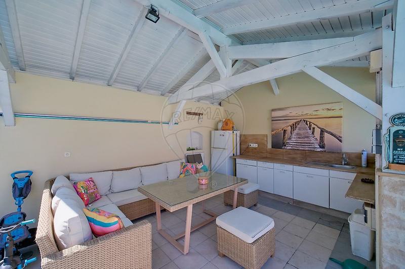 Maison - 180 m² - 6 pièces