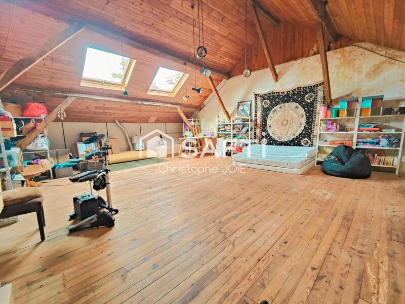 Maison - 265 m² - 8 pièces