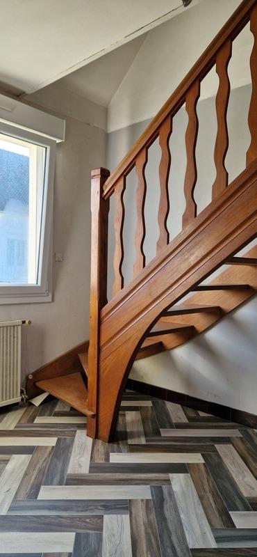 Maison - 96 m² - 6 pièces