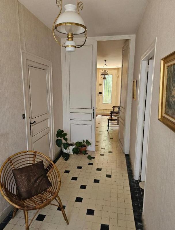 Maison - 258 m² - 10 pièces