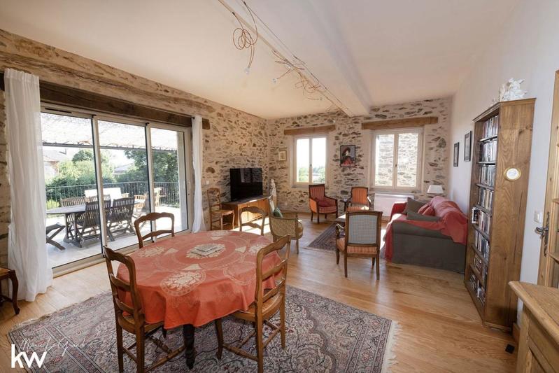 Corps de ferme - 251 m² - 11 pièces