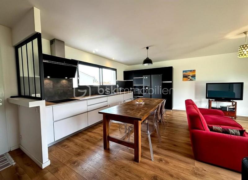 Maison - 105 m² - 4 pièces