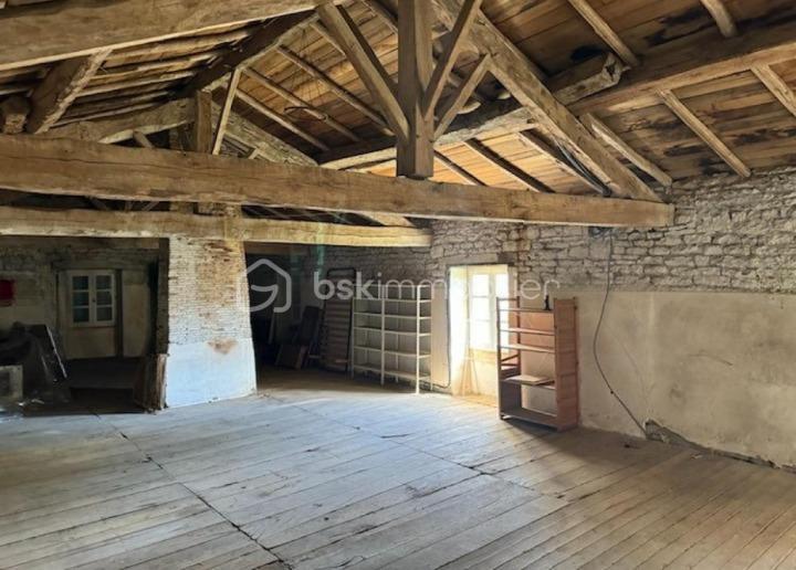 Maison en pierre - 160 m² - 4 pièces