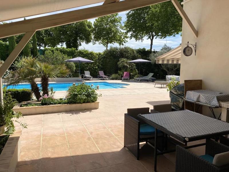 Maison - 245 m² - 7 pièces