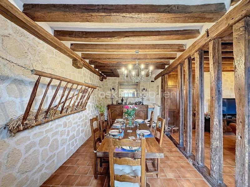 Longère - 221 m² - 9 pièces