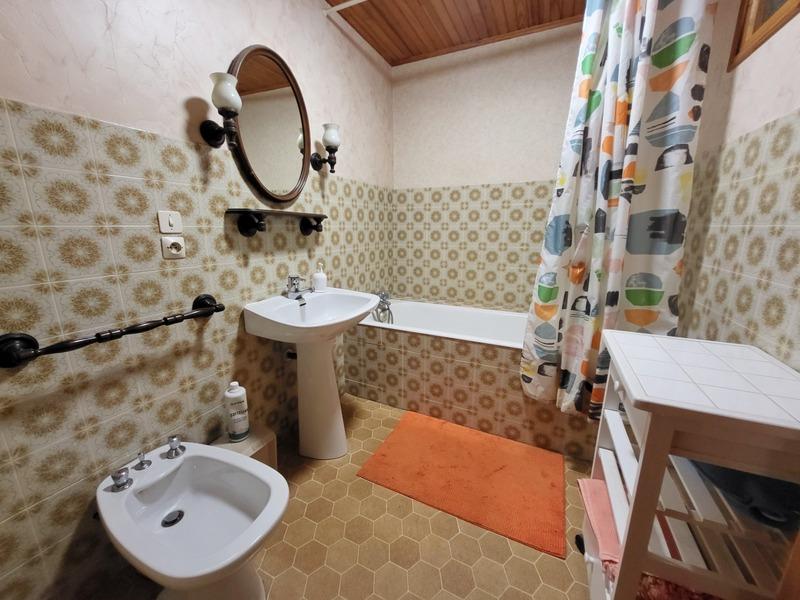 Maison - 163 m² - 9 pièces