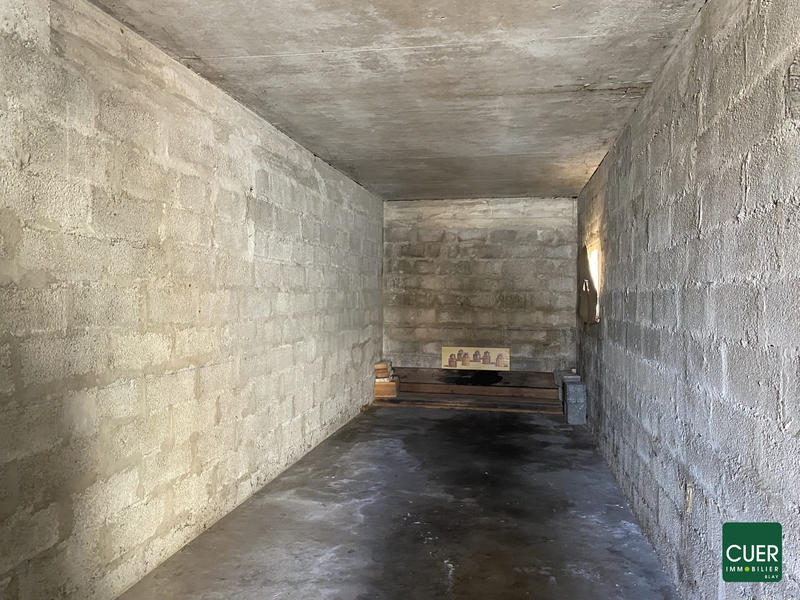 Parking / Garage - 29 m²