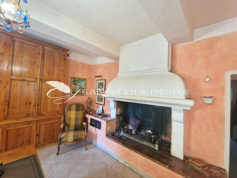 Appartement - 250 m² - 7 pièces