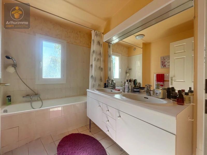 Maison - 176 m² - 7 pièces