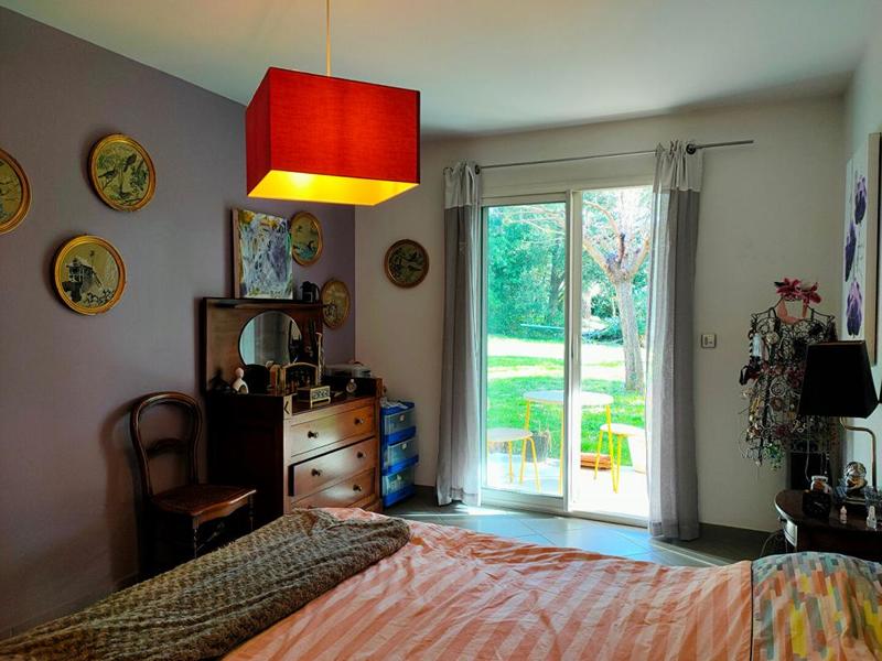 Maison - 240 m² - 8 pièces