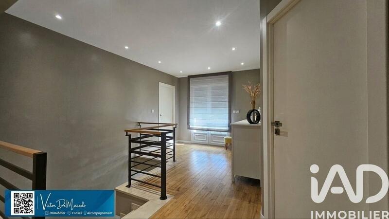 Maison de ville - 180 m² - 6 pièces