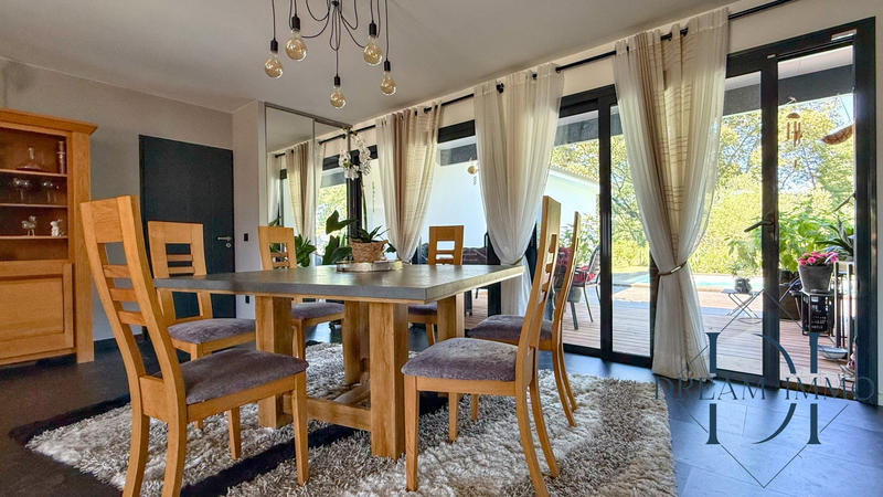 Maison contemporaine - 145 m² - 6 pièces