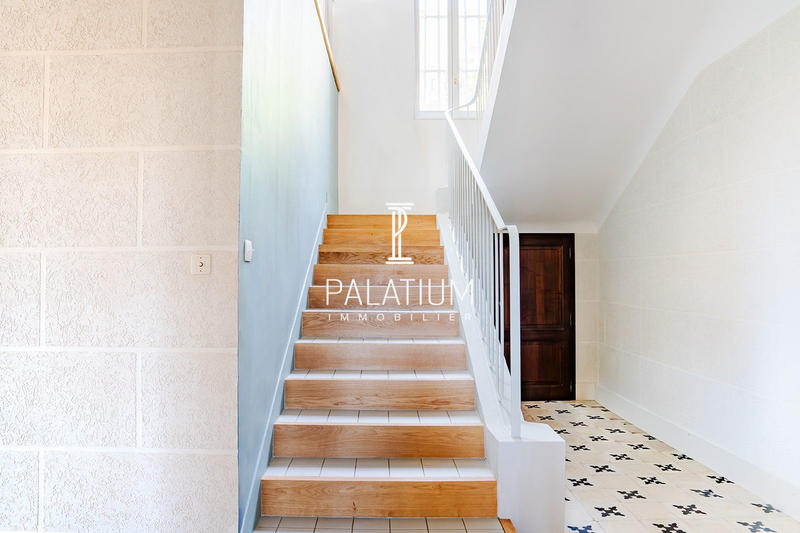 Château - 221 m² - 8 pièces