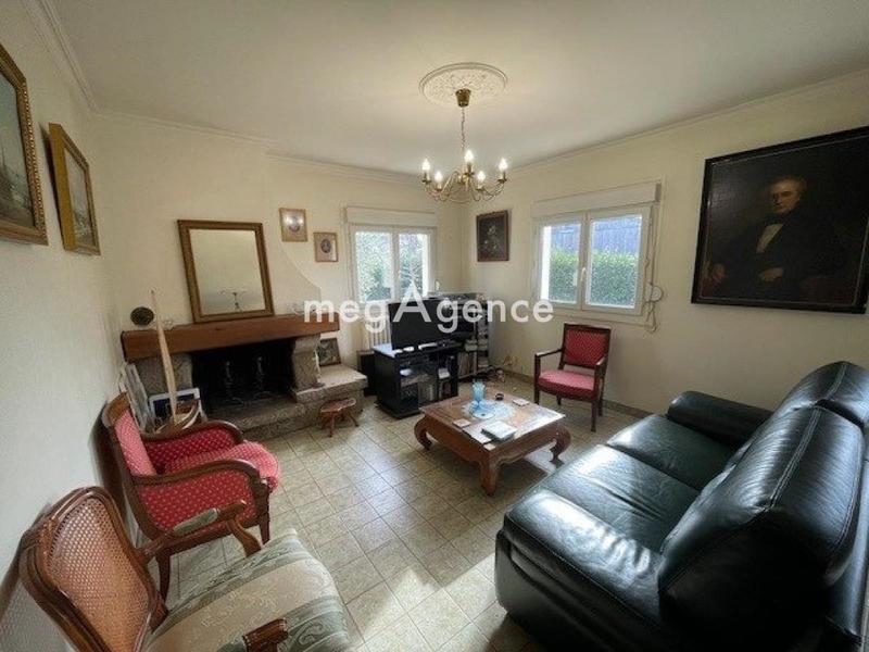 Maison traditionnelle - 153 m² - 7 pièces