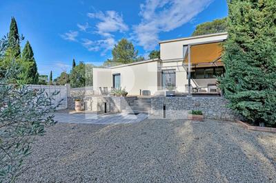 Maison - 183 m² - 6 pièces