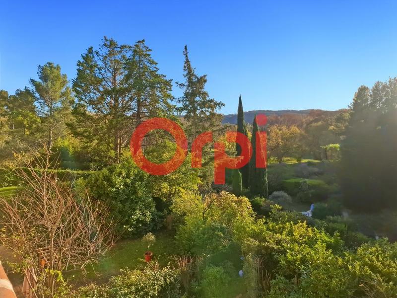 Appartement bourgeois - 112 m² - 4 pièces