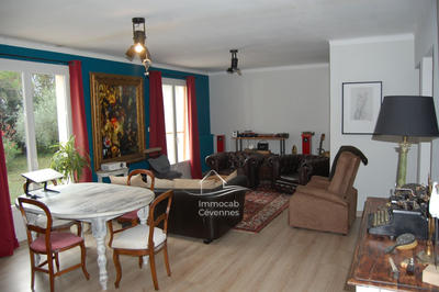 Maison - 99 m² - 4 pièces