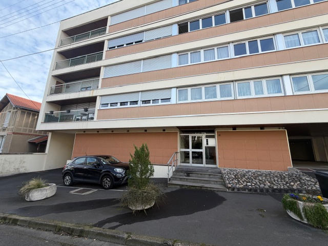 Appartement - 90 m² - 4 pièces