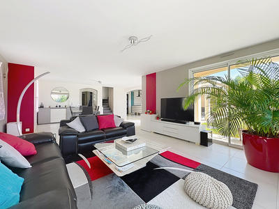 Maison - 177 m² - 7 pièces