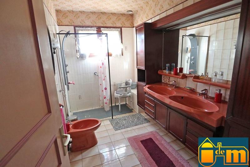 Pavillon - 130 m² - 7 pièces