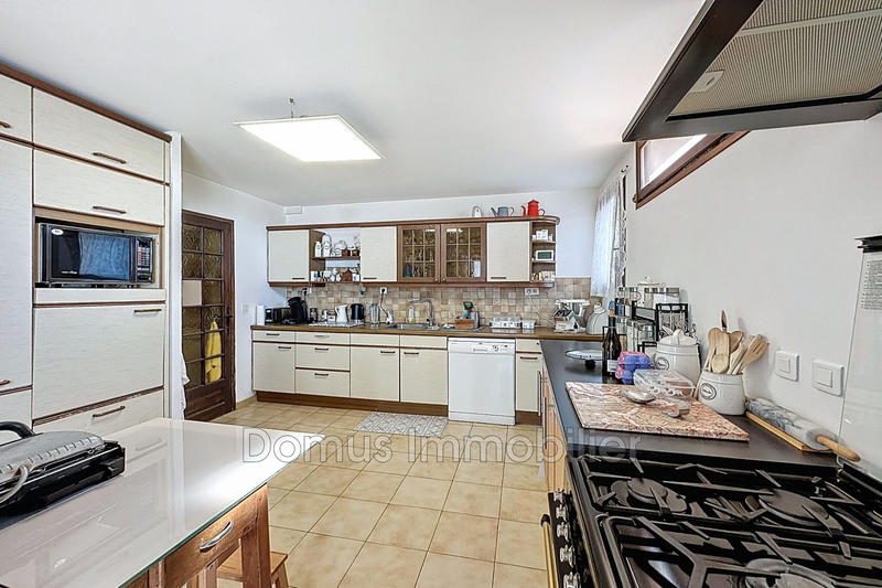 Appartement - 93 m² - 3 pièces