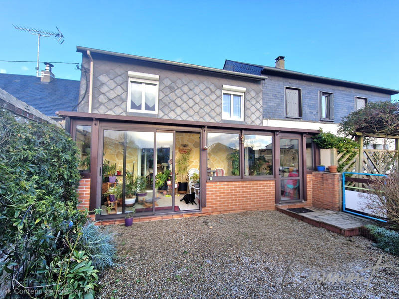 Maison - 90 m² - 4 pièces