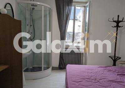 Appartement - 100 m² - 6 pièces