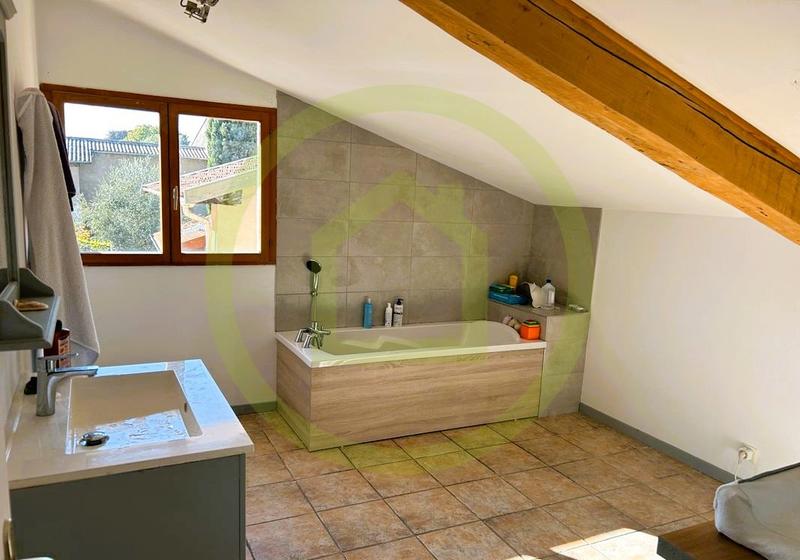 Maison - 185 m² - 6 pièces