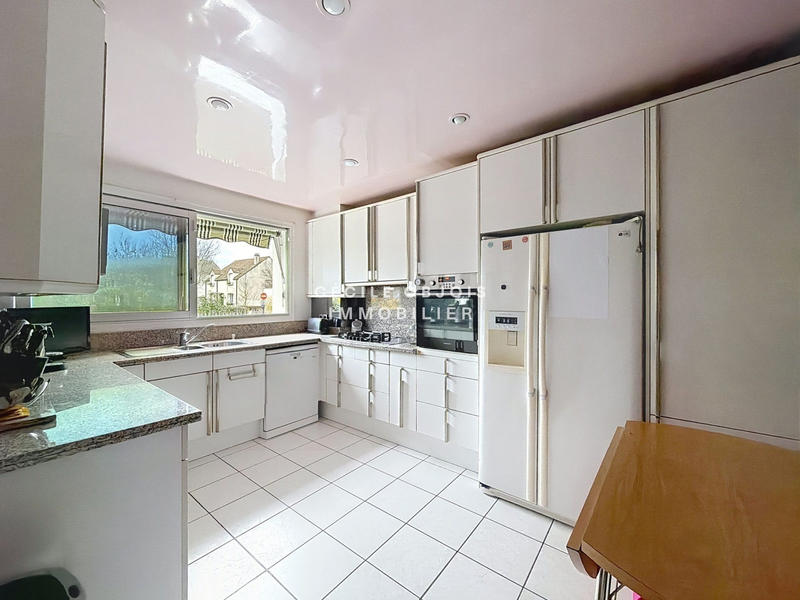 Maison ancienne - 220 m² - 7 pièces