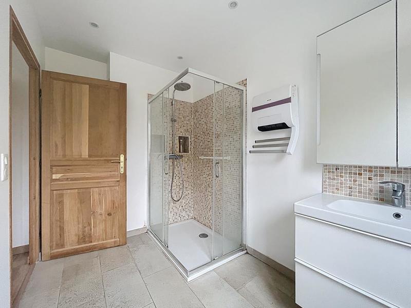 Pavillon - 150 m² - 6 pièces