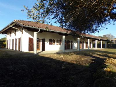 Villa - 253 m² - 6 pièces