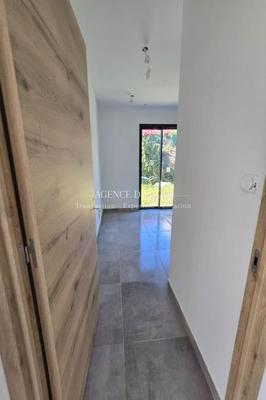 Maison - 81 m² - 5 pièces