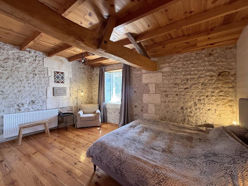 Maison - 294 m² - 10 pièces