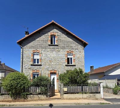 Maison - 135 m² - 5 pièces