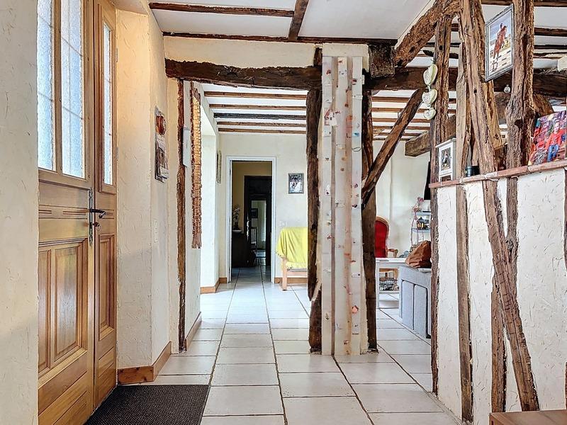 Maison - 270 m² - 12 pièces