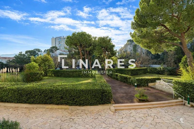 Appartement - 120 m² - 5 pièces