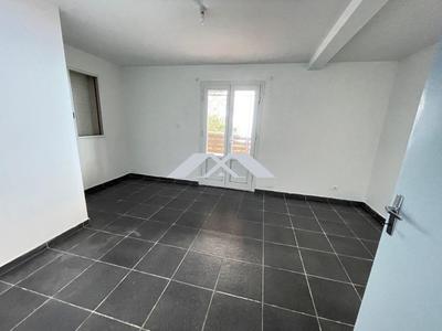 Maison traditionnelle - 109 m² - 4 pièces