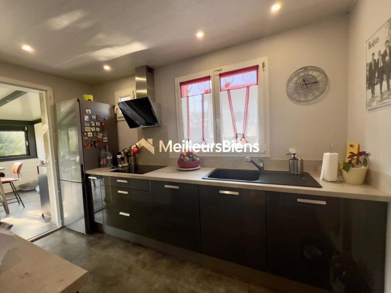 Maison - 130 m² - 8 pièces